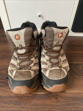 Merrell Brown and Black Men's Hiking Boots S8